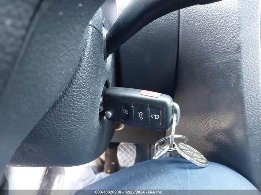 2014 VOLKSWAGEN JETTA 2.0L S - 3VW1K7AJ9EM334267