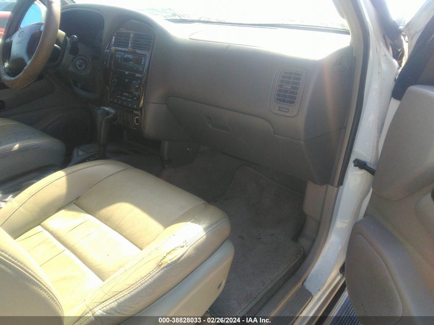 1999 Infiniti Qx4 VIN: JNRAR07Y7XW070026 Lot: 38828033