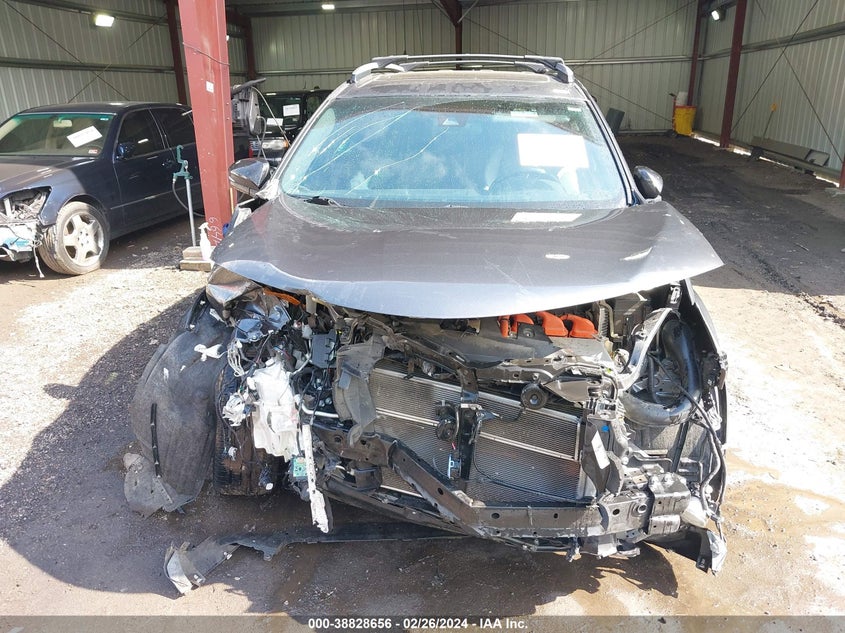 2018 TOYOTA RAV4 HYBRID SE - JTMJJREV3JD234556