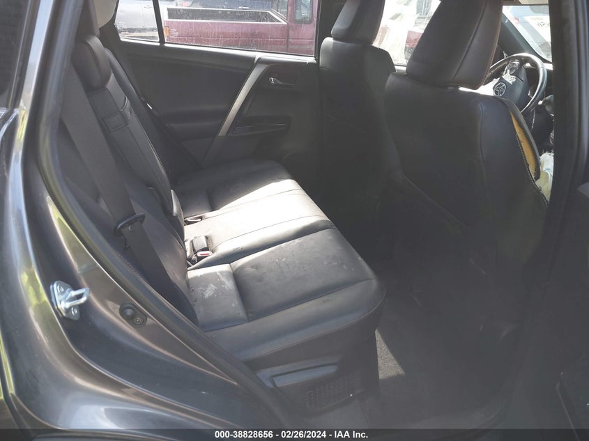 2018 TOYOTA RAV4 HYBRID SE - JTMJJREV3JD234556