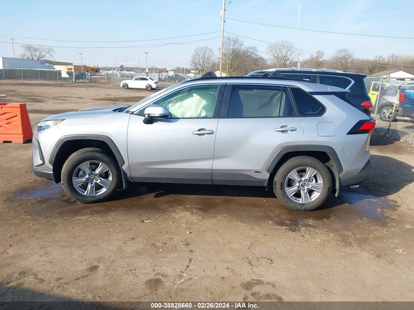 2023 TOYOTA RAV4 XLE HYBRID - JTMRWRFV2PD167637