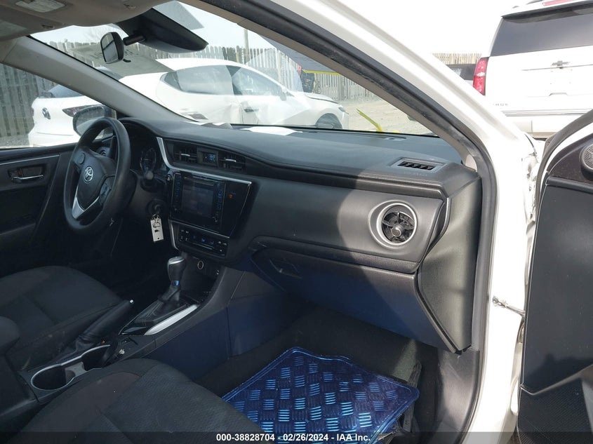 2019 TOYOTA COROLLA LE - 2T1BURHE7KC226904