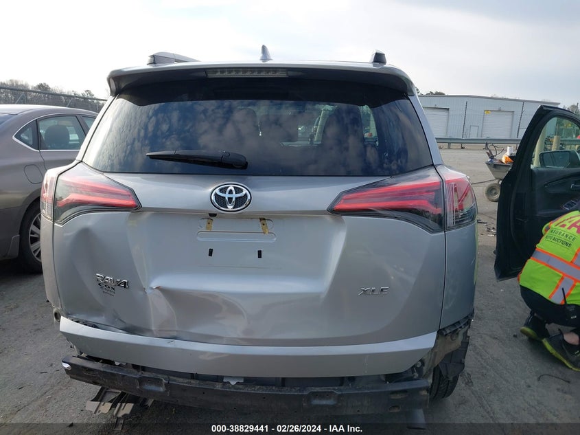 2016 TOYOTA RAV4 XLE - 2T3WFREV6GW272026