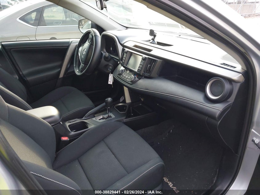 2016 TOYOTA RAV4 XLE - 2T3WFREV6GW272026