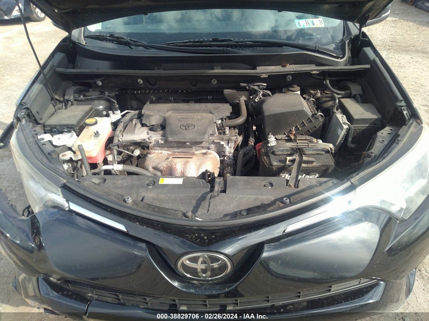 2018 TOYOTA RAV4 ADVENTURE/XLE - 2T3RFREV3JW735955