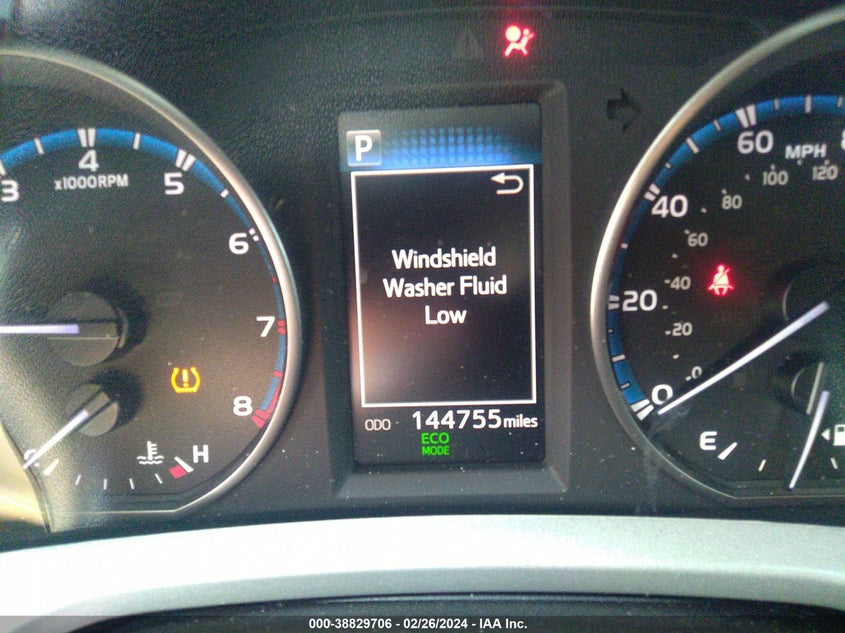 2018 TOYOTA RAV4 ADVENTURE/XLE - 2T3RFREV3JW735955