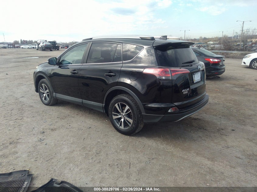 2018 TOYOTA RAV4 ADVENTURE/XLE - 2T3RFREV3JW735955