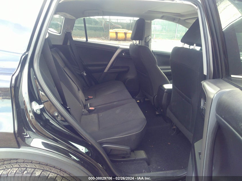 2018 TOYOTA RAV4 ADVENTURE/XLE - 2T3RFREV3JW735955