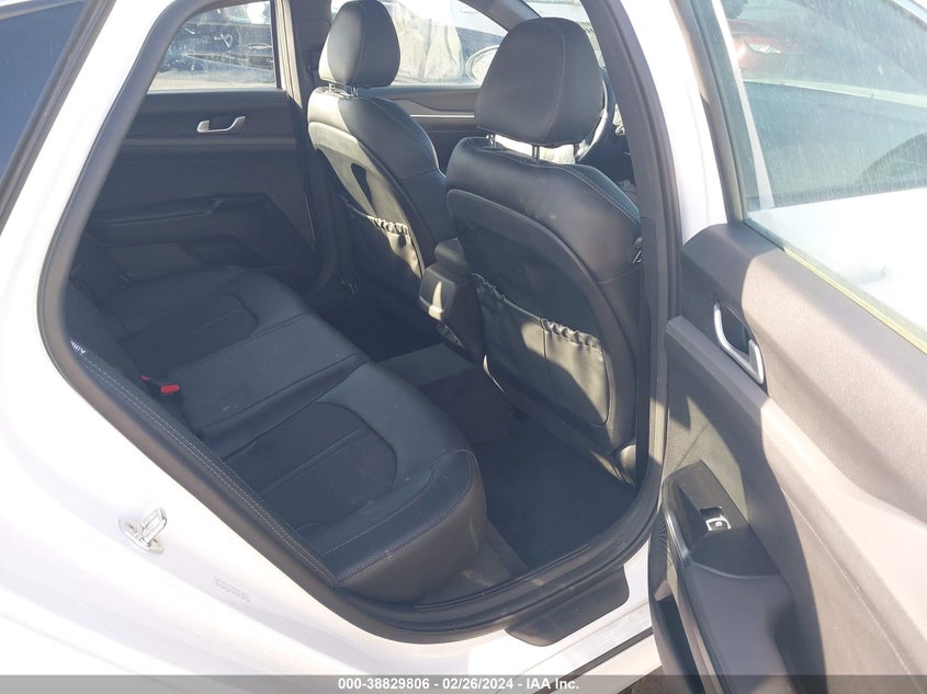 2022 KIA K5 GT-LINE - 5XXG64J25NG093995