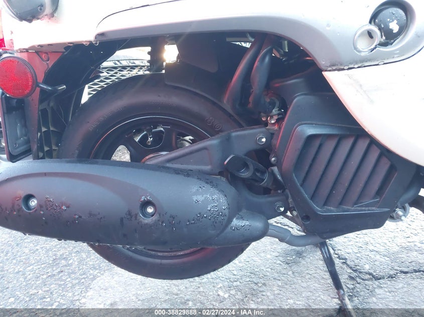 VIN JH2AF7715NK502239 2022 HONDA NCW50