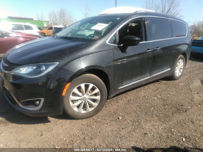 2019 Chrysler Pacifica Touring L VIN: 2C4RC1BG8KR705779 Lot: 38830217