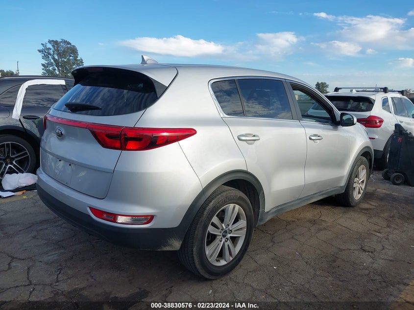 VIN KNDPM3AC8K7619470 2019 KIA SPORTAGE LX