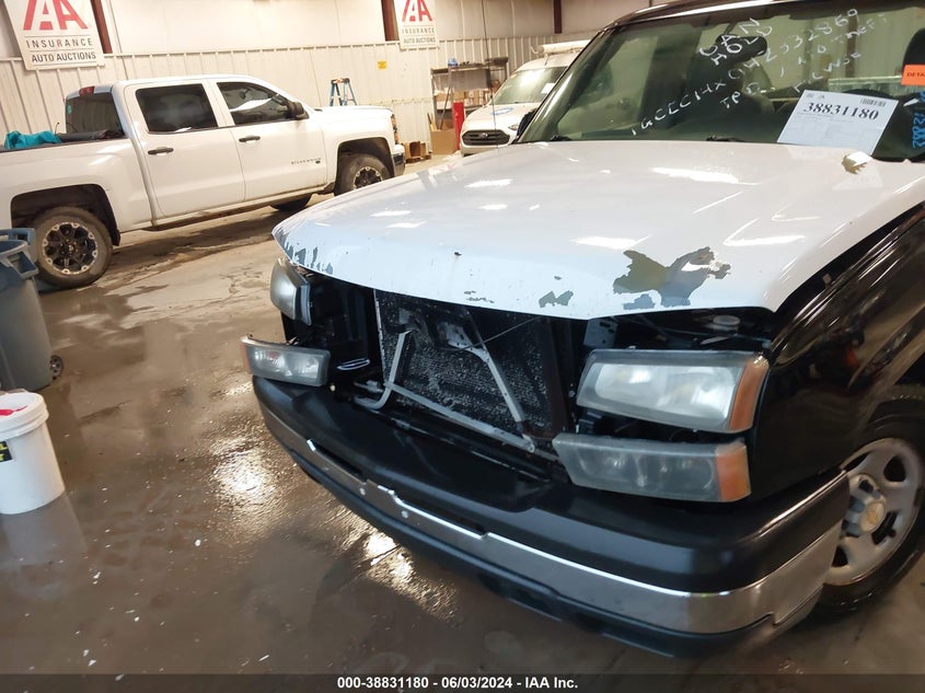 2004 Chevrolet Silverado 1500 Work Truck VIN: 1GCEC14X04Z332869 Lot: 38831180