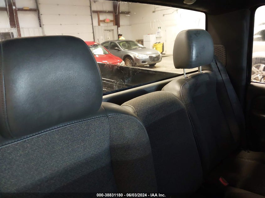 2004 Chevrolet Silverado 1500 Work Truck VIN: 1GCEC14X04Z332869 Lot: 38831180