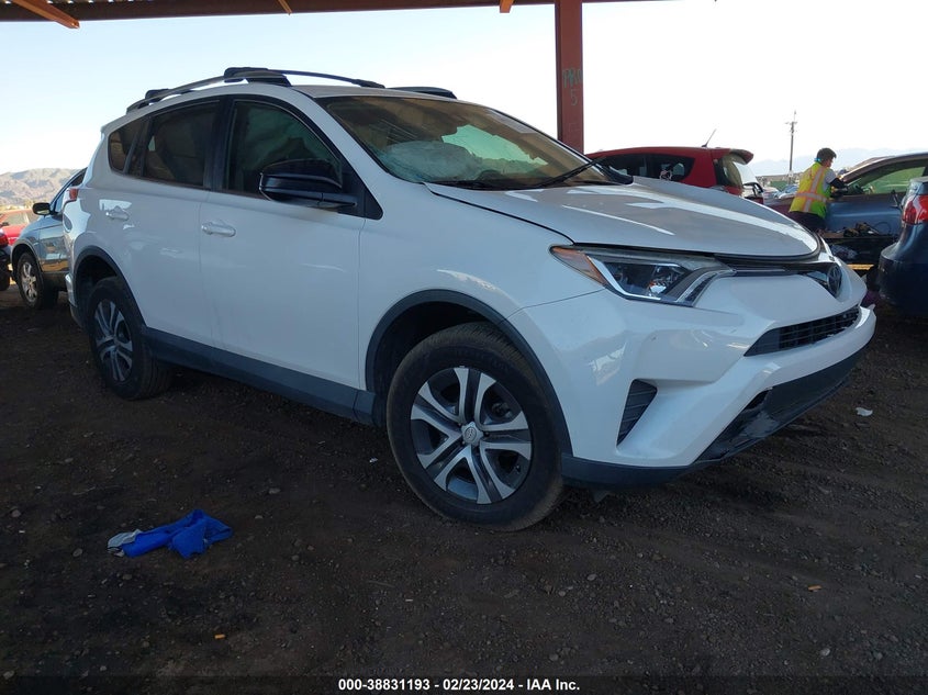TOYOTA RAV4 LE 2017