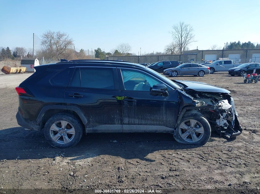 VIN 2T3P1RFV5NC321765 2022 TOYOTA RAV4 XLE