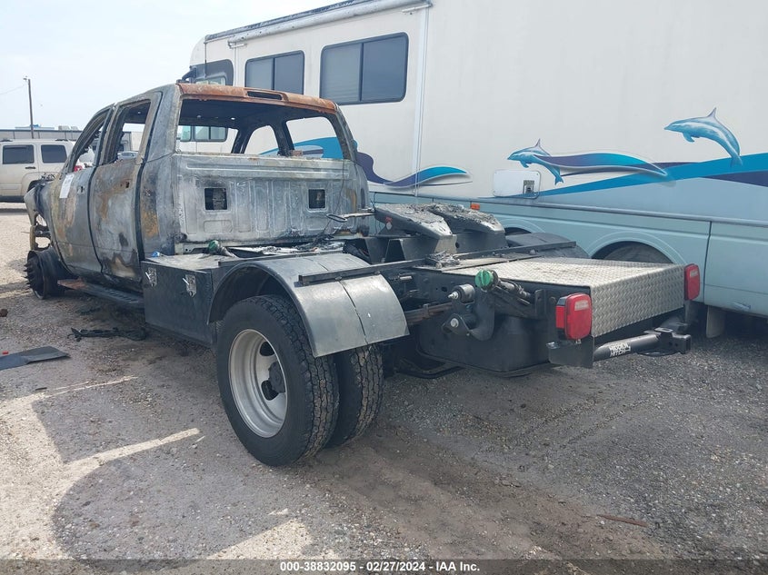 3C7WRNEL3PG525837 2023 RAM 5500 photo no. 3