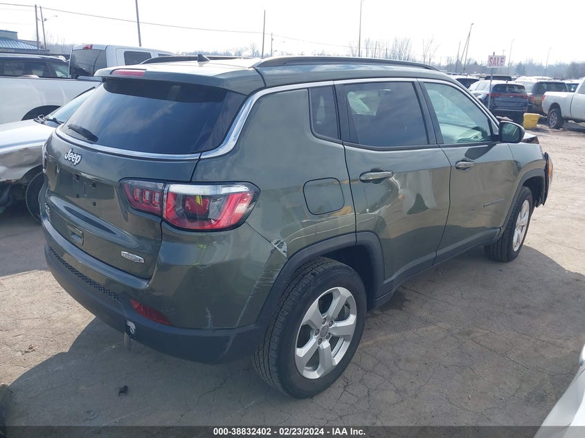 VIN 3C4NJDBB2JT361212 2018 JEEP COMPASS LATITUDE 4X4