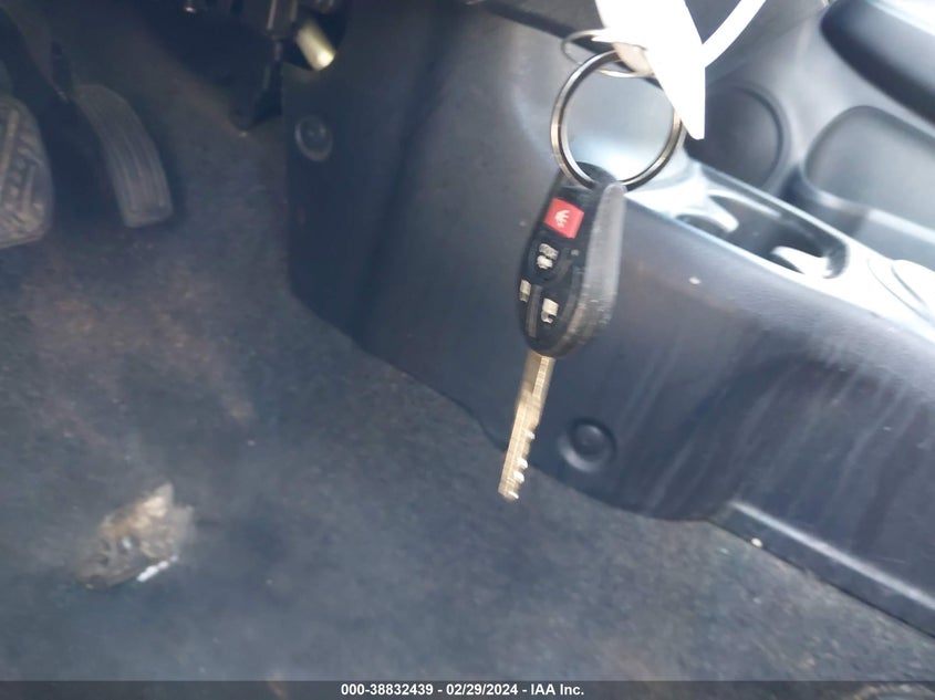 2014 NISSAN VERSA 1.6 SV - 3N1CN7AP1EL806753