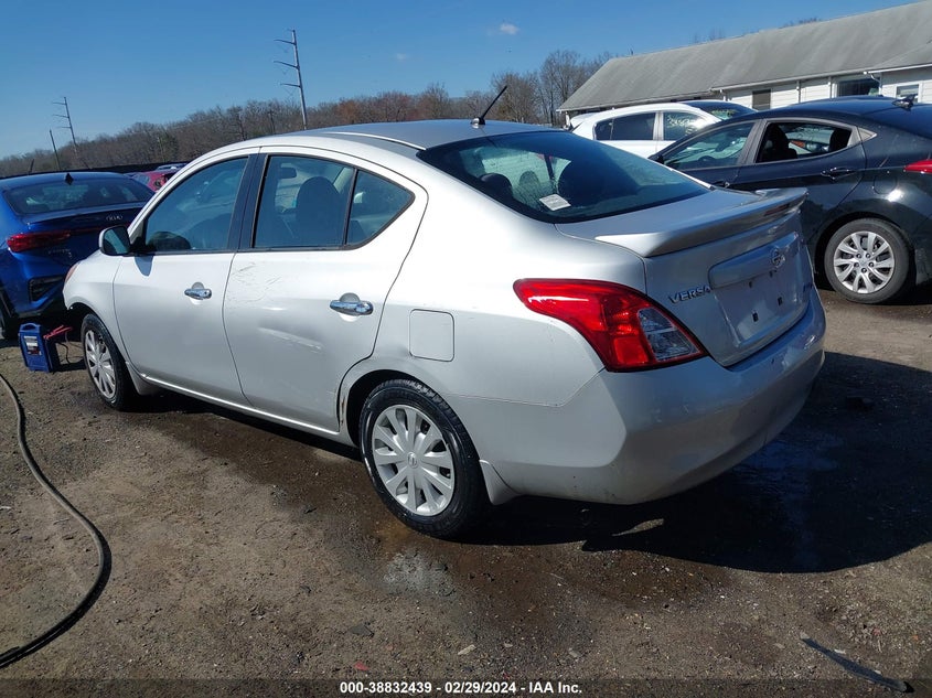 2014 NISSAN VERSA 1.6 SV - 3N1CN7AP1EL806753