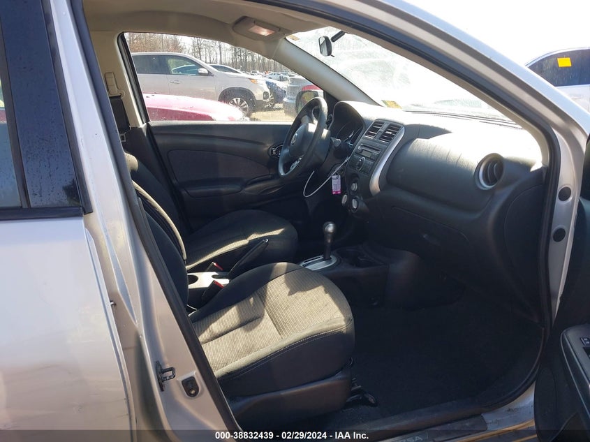 2014 NISSAN VERSA 1.6 SV - 3N1CN7AP1EL806753