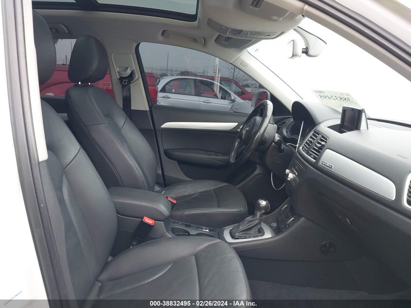 2016 Audi Q3 2.0T Premium Plus VIN: WA1EFCFS4GR000906 Lot: 38832495