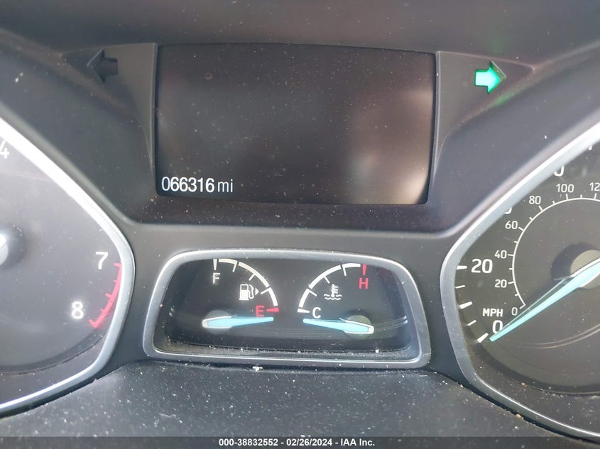VIN 1FMCU0F76HUD34619 2017 FORD ESCAPE S