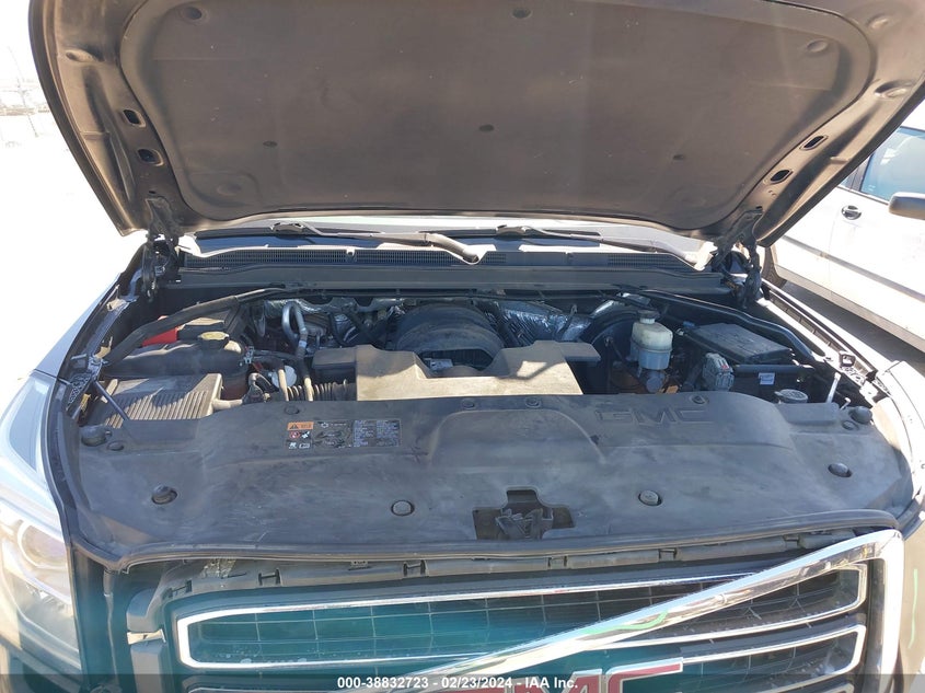 2015 GMC YUKON SLT - 1GKS1BKCXFR620288