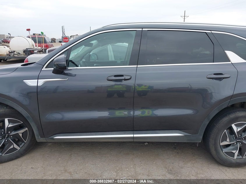 2022 KIA SORENTO HYBRID S - KNDRG4LG4N5113379