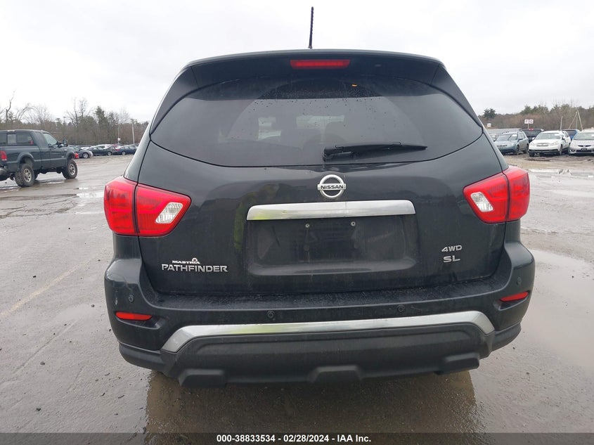 VIN 5N1DR2MM8JC610000 2018 NISSAN PATHFINDER SL