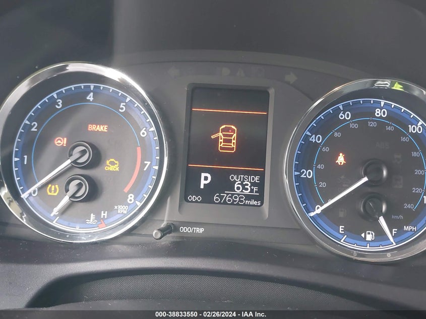 2018 TOYOTA COROLLA LE - 5YFBURHE1JP803151