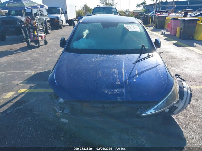 VIN 5NPD84LF0KH410675 2019 HYUNDAI ELANTRA SEL