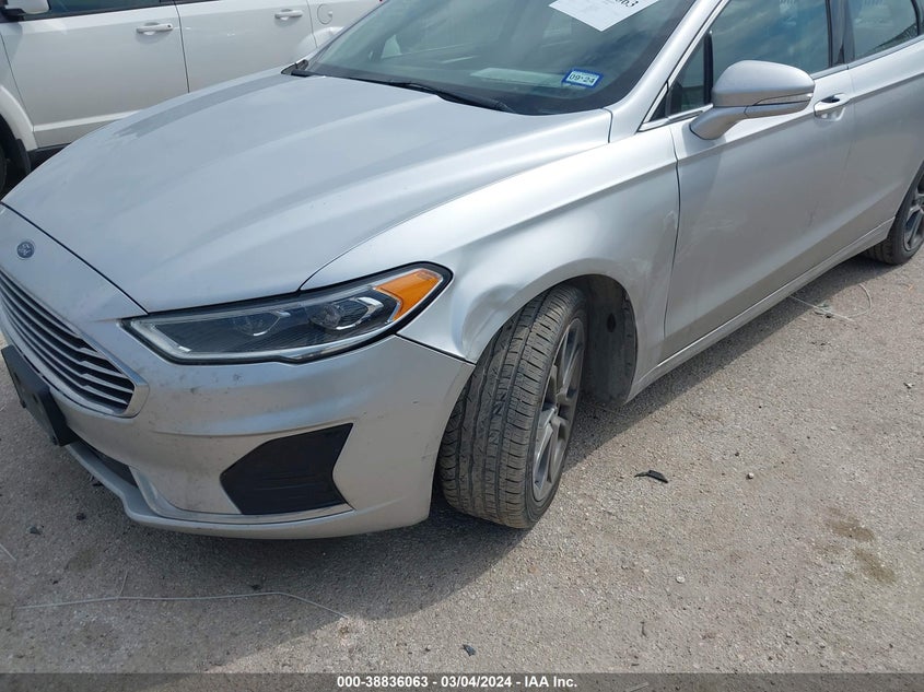 VIN 3FA6P0CD2KR150897 2019 FORD FUSION SEL