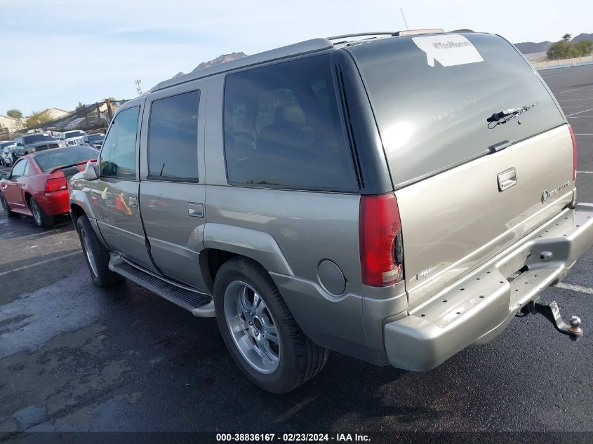 1999 Cadillac Escalade Standard VIN: 1GYEK13RXXR410370 Lot: 38836167