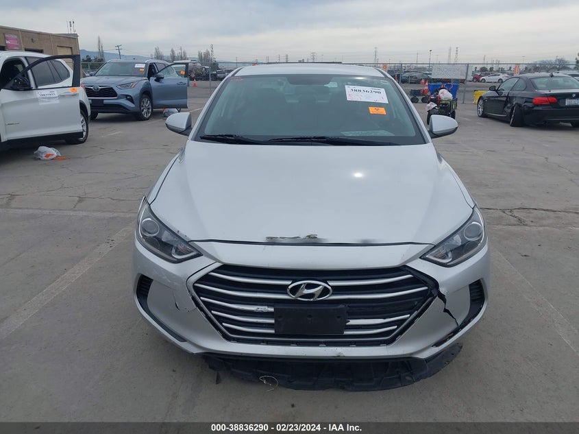 VIN 5NPD84LF2HH065724 2017 HYUNDAI ELANTRA SE