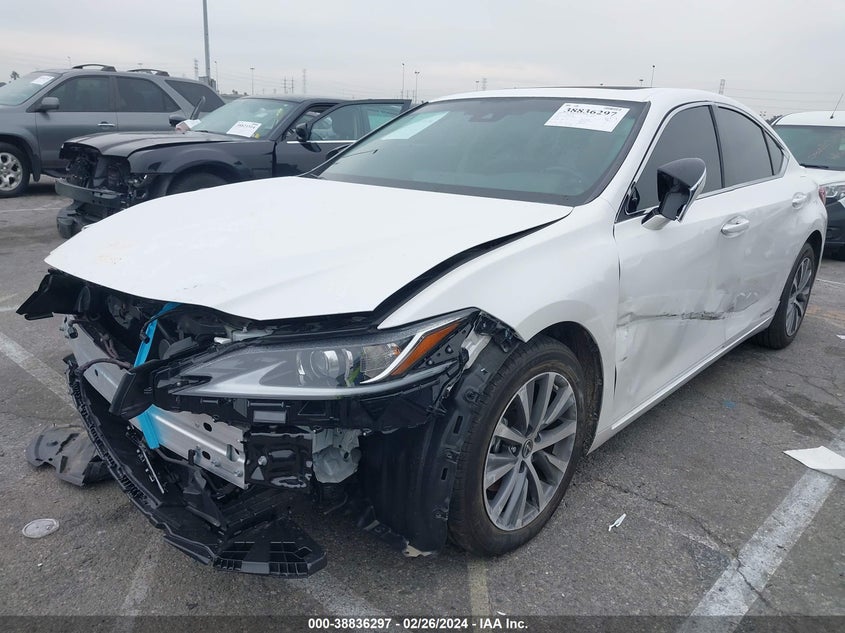 VIN 58ACA1C10MU010499 2021 LEXUS ES 300H