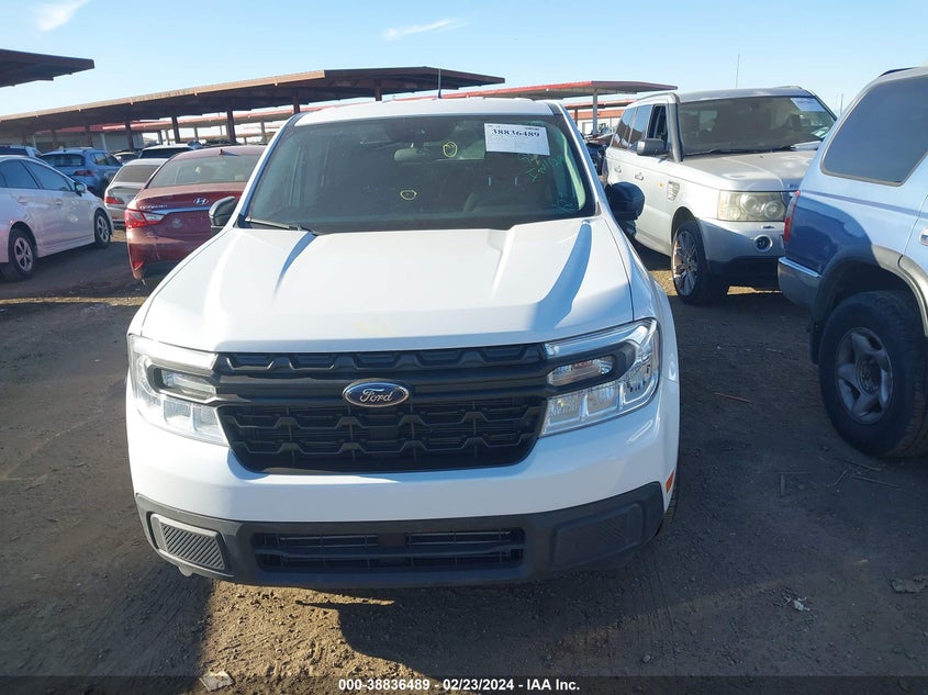 VIN 3FTTW8E92PRA00366 2023 FORD MAVERICK XL