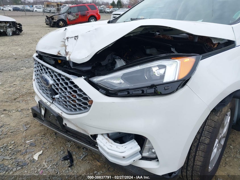 VIN 2FMPK4J99PBA51692 2023 FORD EDGE SEL