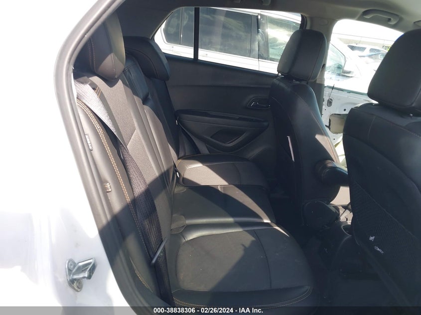 VIN 3GNCJLSBXJL149666 2018 CHEVROLET TRAX 1LT