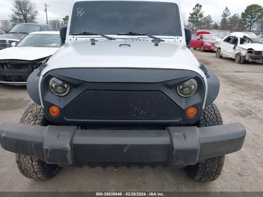 2008 Jeep Wrangler X VIN: 1J4FA24138L642786 Lot: 38838549