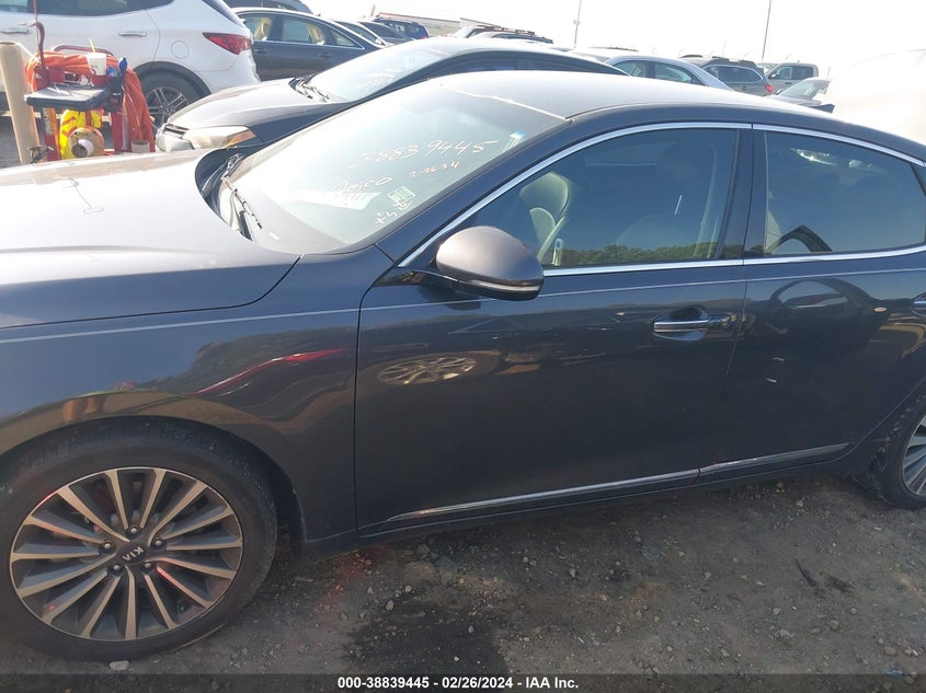 2018 KIA CADENZA PREMIUM KNALB4J13J5123847
