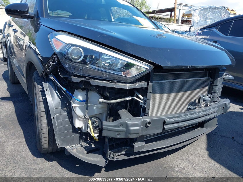 2018 HYUNDAI TUCSON SE - KM8J23A40JU633833