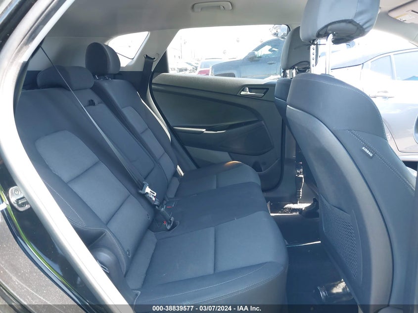 2018 HYUNDAI TUCSON SE - KM8J23A40JU633833