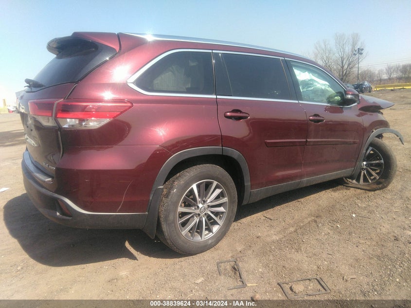 2019 TOYOTA HIGHLANDER VIN: 5TDJZRFH1KS982536