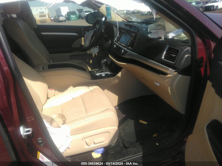 2019 TOYOTA HIGHLANDER VIN: 5TDJZRFH1KS982536