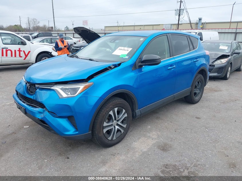 2018 TOYOTA RAV4 LE - JTMZFREVXJD131042