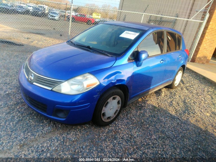 2009 Nissan Versa 1.8S VIN: 3N1BC13E09L449789 Lot: 38841352