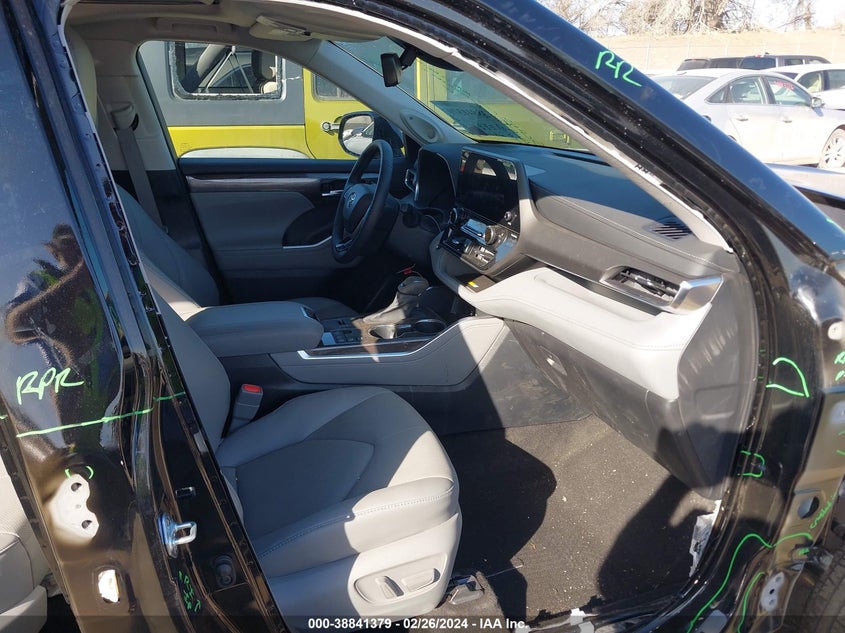 2023 TOYOTA HIGHLANDER VIN: 5TDXBRCH3PS582908