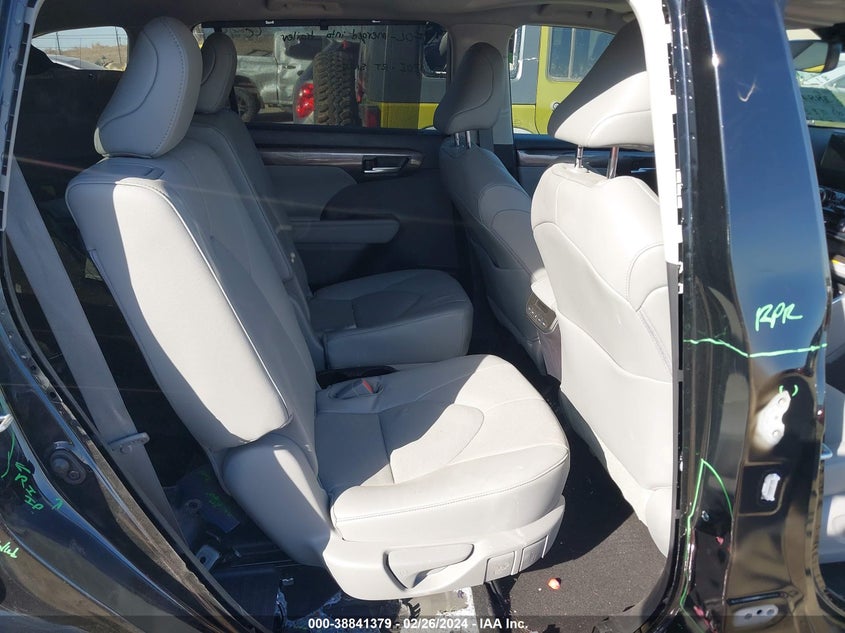 2023 TOYOTA HIGHLANDER VIN: 5TDXBRCH3PS582908