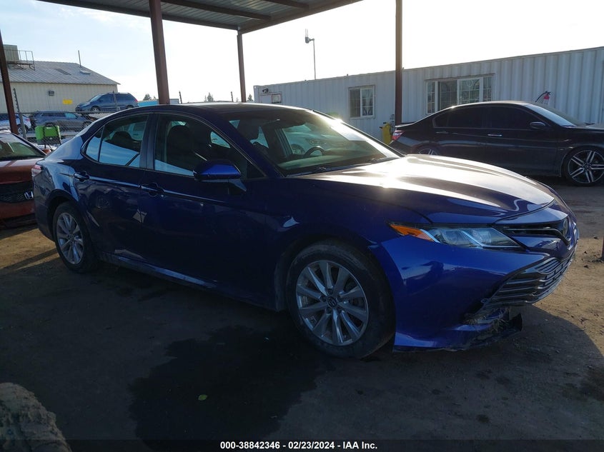 2018 TOYOTA CAMRY LE - 4T1B11HK7JU515200